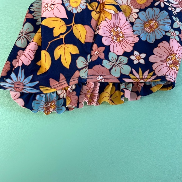 H&M Girl One Piece Navy Swimsuit with Floral Print, Girl Size 4-6,girl swimsuit - Picture 6 of 6